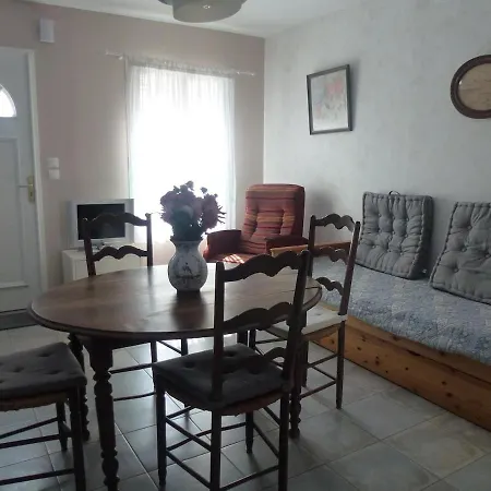 Feriehus Maison Au Calme